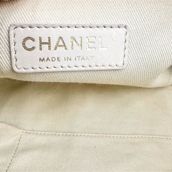 Chanel Lambskin Leather Bag - Picture 11 of 13